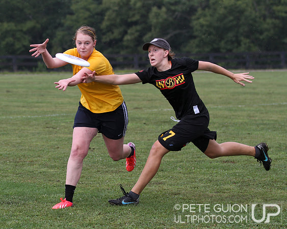 Round 3 of Women's pool play of the 2013 Chesapeake Open