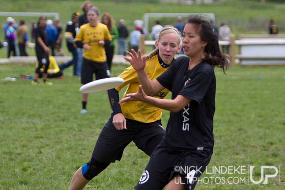 Saturday Pool Play - Round 3 - 2013 D-I College Champs