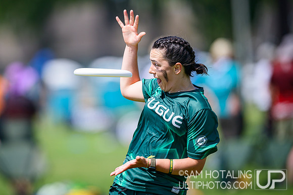 Highlights: pool play at USAU D-I College Championships