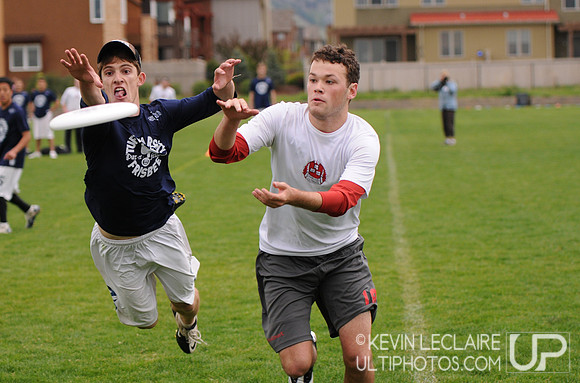 Saturday Photo Highlights Preview -- 2011 USAU College Championships