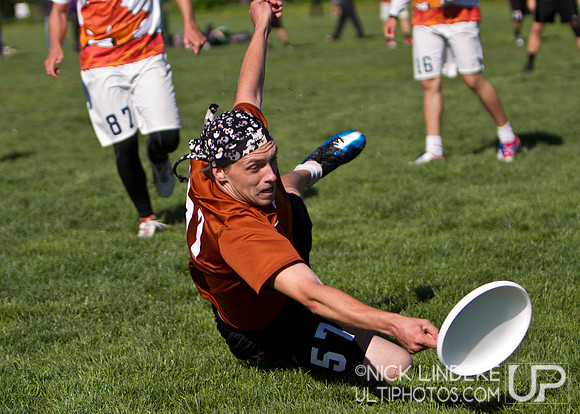 Friday Pool Play - Round 1 - 2013 D-I College Champs