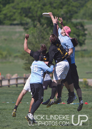 Friday Pool Play - Round 4 - 2013 D-I College Champs