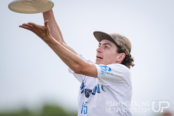 Brown Brownian Motion and North Carolina Darkside in quarterfinals at USAU DI College Nationals