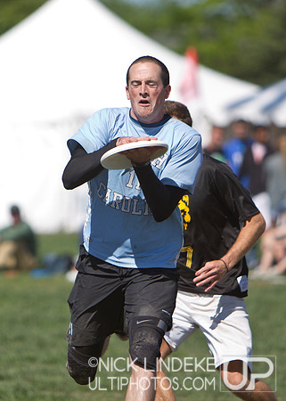 Friday Pool Play - Round 4 - 2013 D-I College Champs