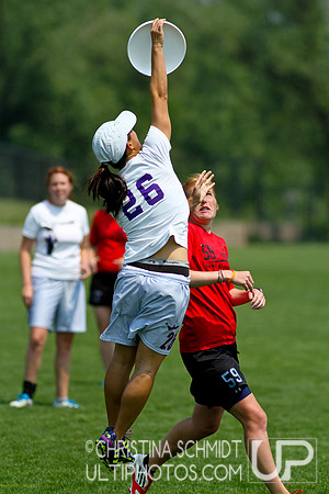 2012 USAU D-I College Championships Saturday Round 2 Action