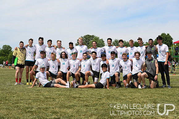 Cal Poly-SLO Slocore Team Photo -- 2023 D1 Champs