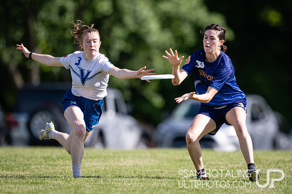 Highlights from pool play USAU DI College Championships at Memorial Stadium