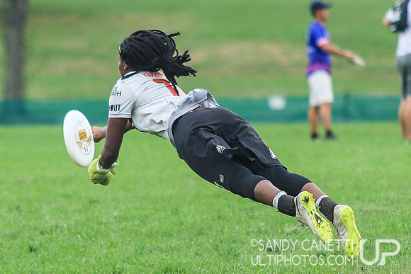 Saturday Action - 2016 USAU Northeast Regionals