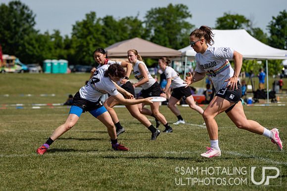 Highlights from pool play USAU DI College Championships at Memorial Stadium