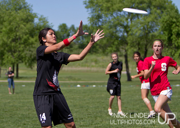 Friday Pool Play - Round 4 - 2013 D-I College Champs