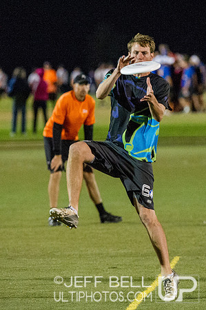 USAU_Nationals_2013_Friday_20131018_205523_JBP7572