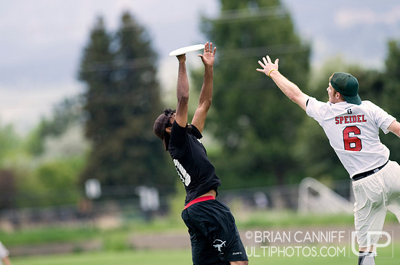 Saturday 12:30pm round -- 2011 USAU College Championships