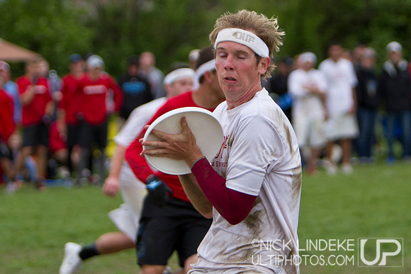 Saturday Pool Play - Round 4 - 2013 D-I College Champs