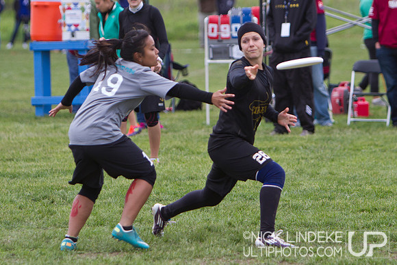 Saturday Pool Play - Round 4 - 2013 D-I College Champs