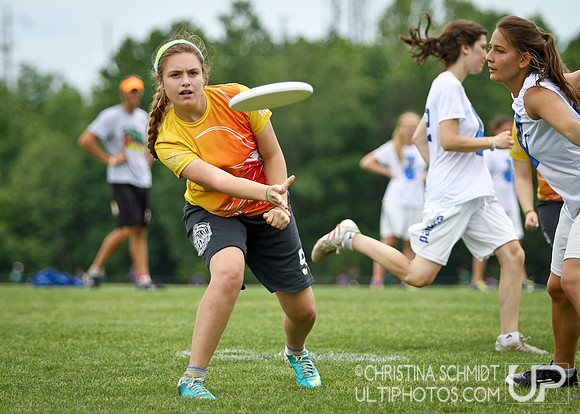 Round 4 - Sat Girls - USAU 2013 HS Southerns