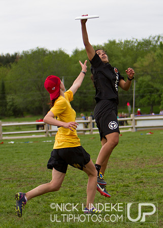 Saturday Pool Play - Round 3 - 2013 D-I College Champs