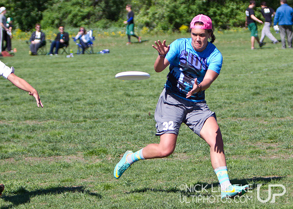 Friday Pool Play - Round 1 - 2013 D-I College Champs