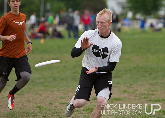 Saturday Pool Play - Round 3 - 2013 D-I College Champs