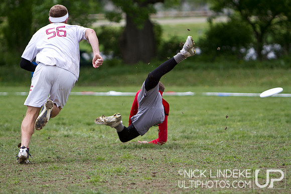 Saturday Pool Play - Round 3 - 2013 D-I College Champs