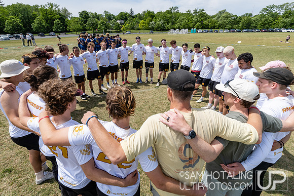 Highlights from pool play during USAU DI College Championships at Heritage Oak Park