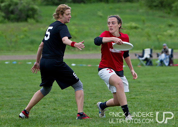 Saturday Pool Play - Round 1 - 2013 D-I College Champs