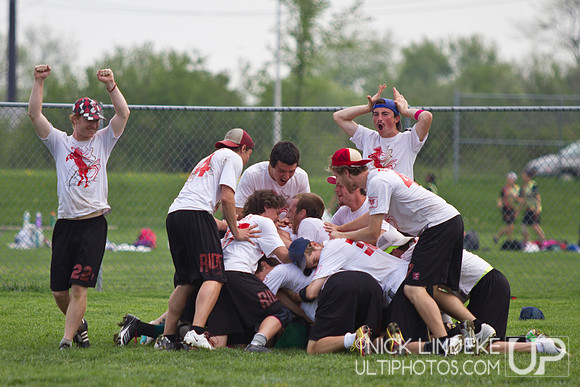 Sunday action from the 2013 D-III National Championships