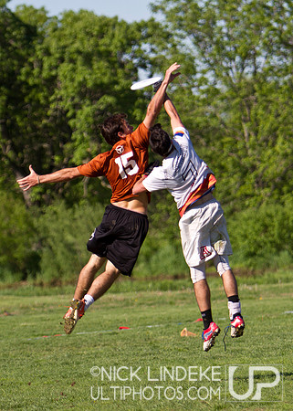 Friday Pool Play - Round 1 - 2013 D-I College Champs