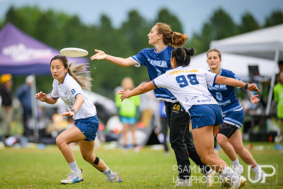 Pool play at USAU D-I College Championships