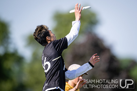 Highlights from pool play USAU DI College Championships at Memorial Stadium