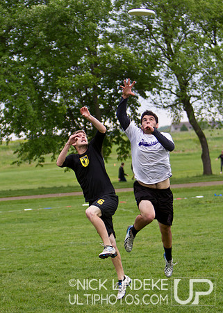 Saturday Pool Play - Round 1 - 2013 D-I College Champs