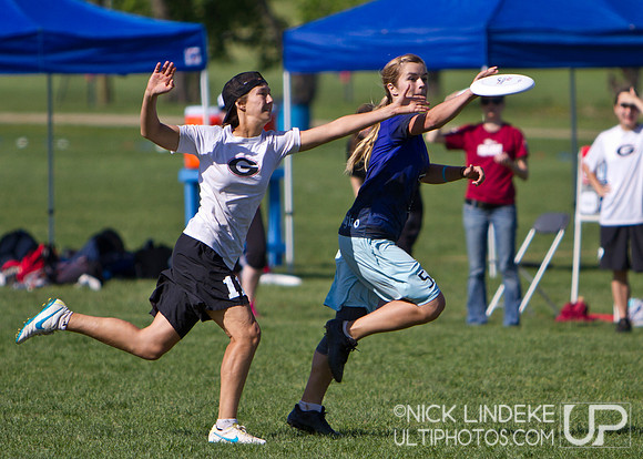 Friday Pool Play - Round 5 - 2013 D-I College Champs