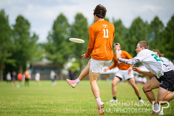 Pool play at USAU D-I College Championships