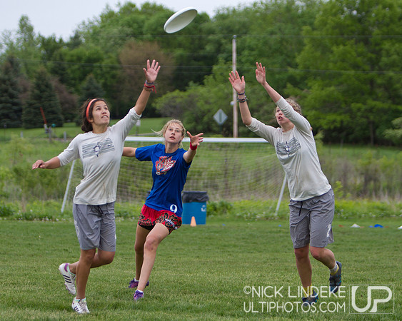 Saturday Pool Play - Round 4 - 2013 D-I College Champs