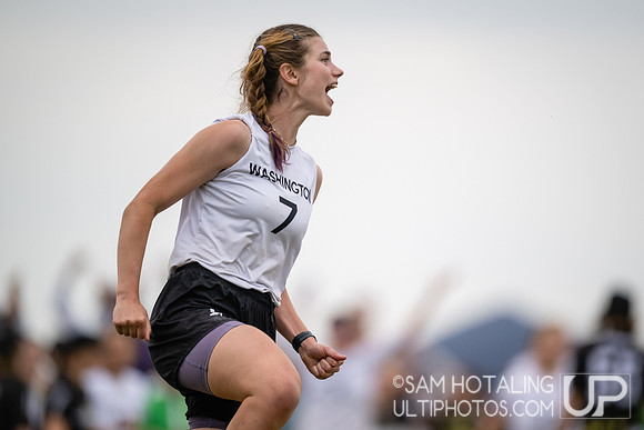 Highlights from pre-quarters during USAU DI College Championships at Heritage Oak Park