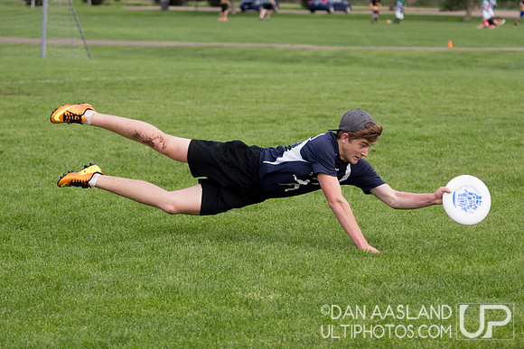 Sat Round 1 - Open D-II - MN HS State Champs 2013