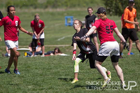 Friday Pool Play - Round 4 - 2013 D-I College Champs