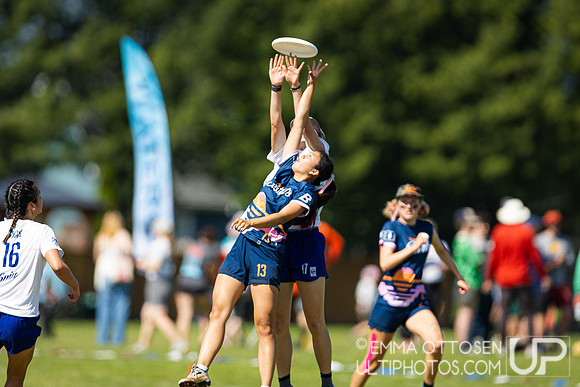 Saturday full coverage from USAU D-I College Championships, Tufts vs Santa Barbara