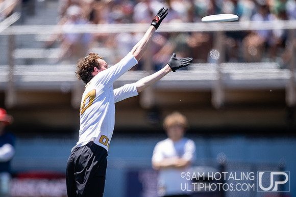 Highlights from finals during USAU DI College Championships at Kings Stadium