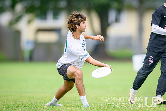 Lewis & Clark Bacchus vs Whitman Sweets in quarterfinals at USAU D-III College Championships