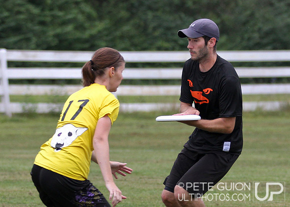 Round 1 of Mixed pool play of the 2013 Chesapeake Open