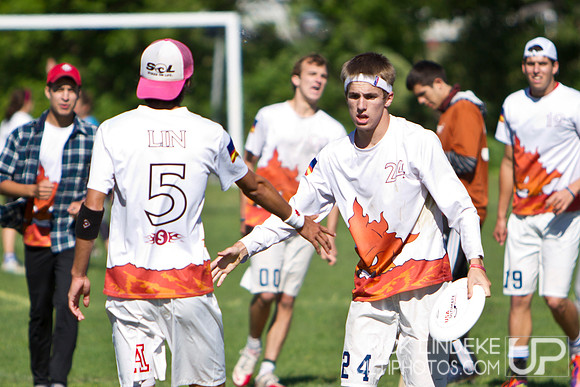 Friday Pool Play - Round 1 - 2013 D-I College Champs