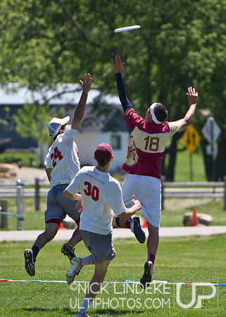 Friday Pool Play - Round 3 - 2013 D-I College Champs