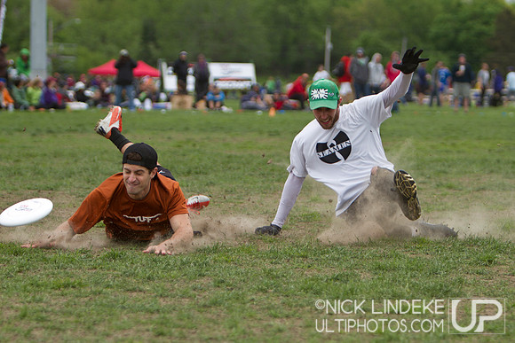 Saturday Pool Play - Round 3 - 2013 D-I College Champs