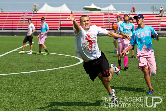 Sunday action from the 2013 D-III National Championships