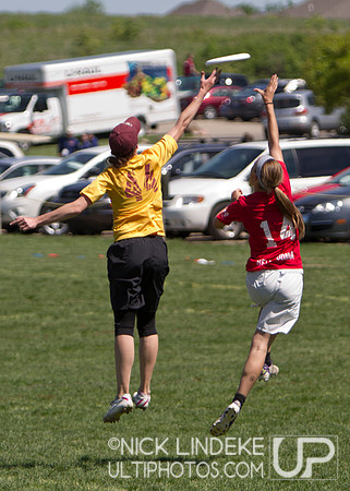 Friday Pool Play - Round 4 - 2013 D-I College Champs