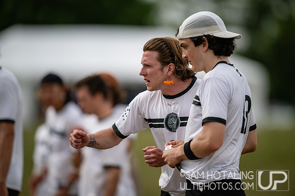 Vermont Chill vs California Ursa Major in prequarters at USAU DI College Nationals