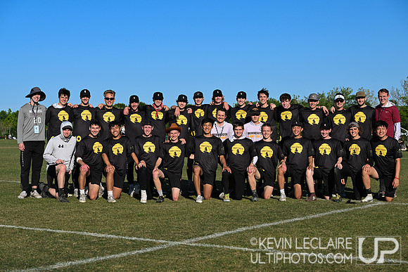 Minnesota Grey Duck Team Photo -- 2023 D1 Champs