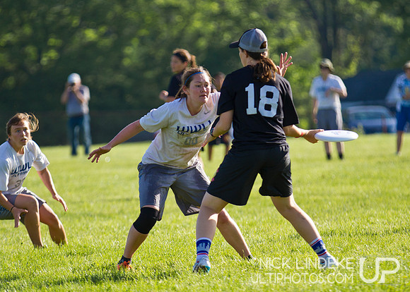 2014 USAU D-I College Champs Sunday Action