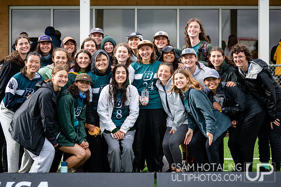 Women’s division Callahan award winner Jolie Krebs (SUNY-Binghamton Big Bear #24) at USAU D1 College Championships