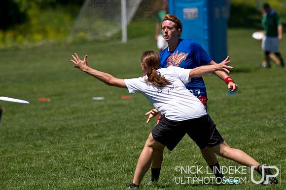 Friday Pool Play - Round 3 - 2013 D-I College Champs